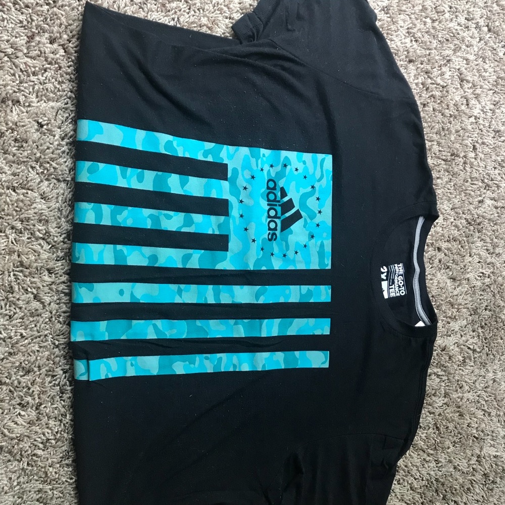 Men’s Adidas 2XL T shirt